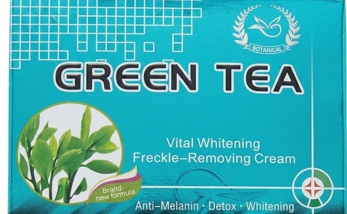 FEIQUE Green Tea Vital Whitening Freckle-Removing Cream