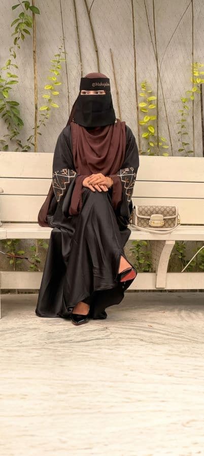 afran Fabrics Embroidered Abaya Set – Beige & Brown
